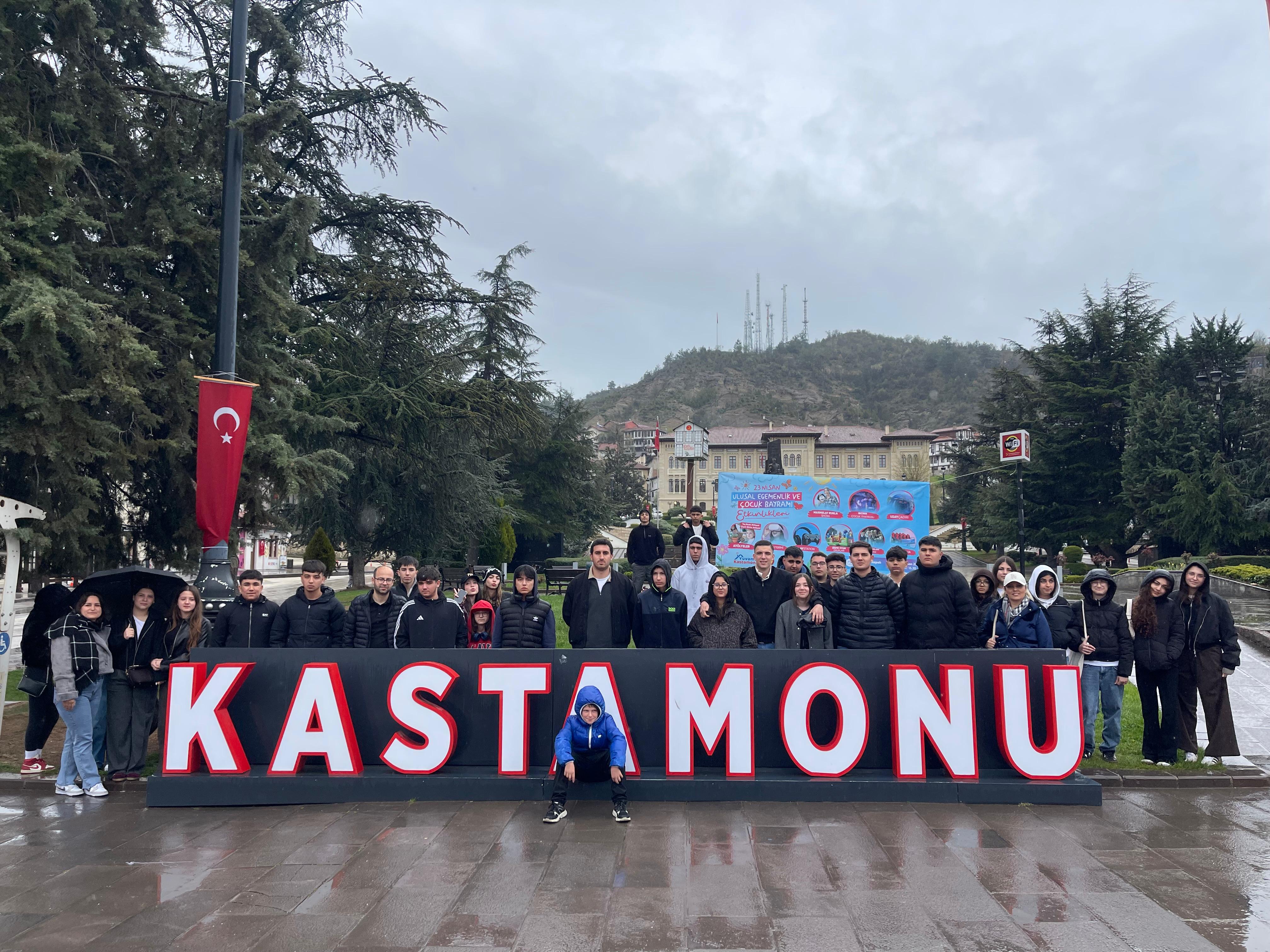 Boğaziçi Ortaokulu ve Anadolu Lisesi Öğrencileri Karadeniz Turu'nda